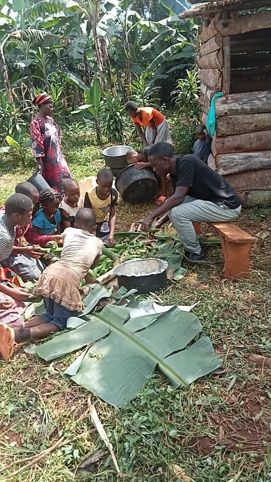 Community preparing food together